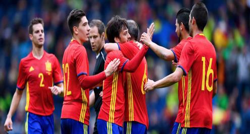 تقرير.. انييستا ضد توران.. الاصدقاء وجها لوجه في صراع اليورو